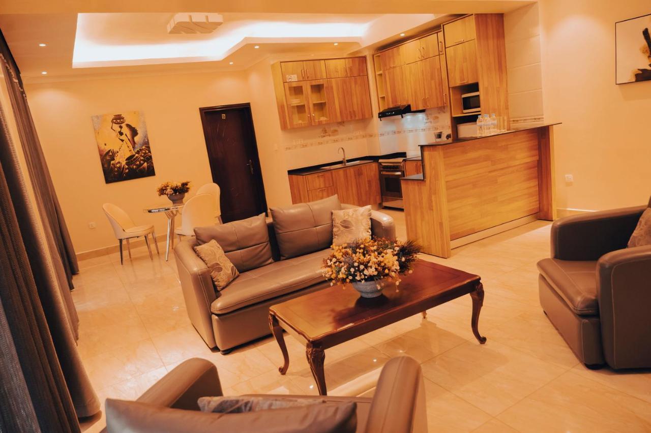Madras Hotel And Apartments คิกาลี ภายนอก รูปภาพ